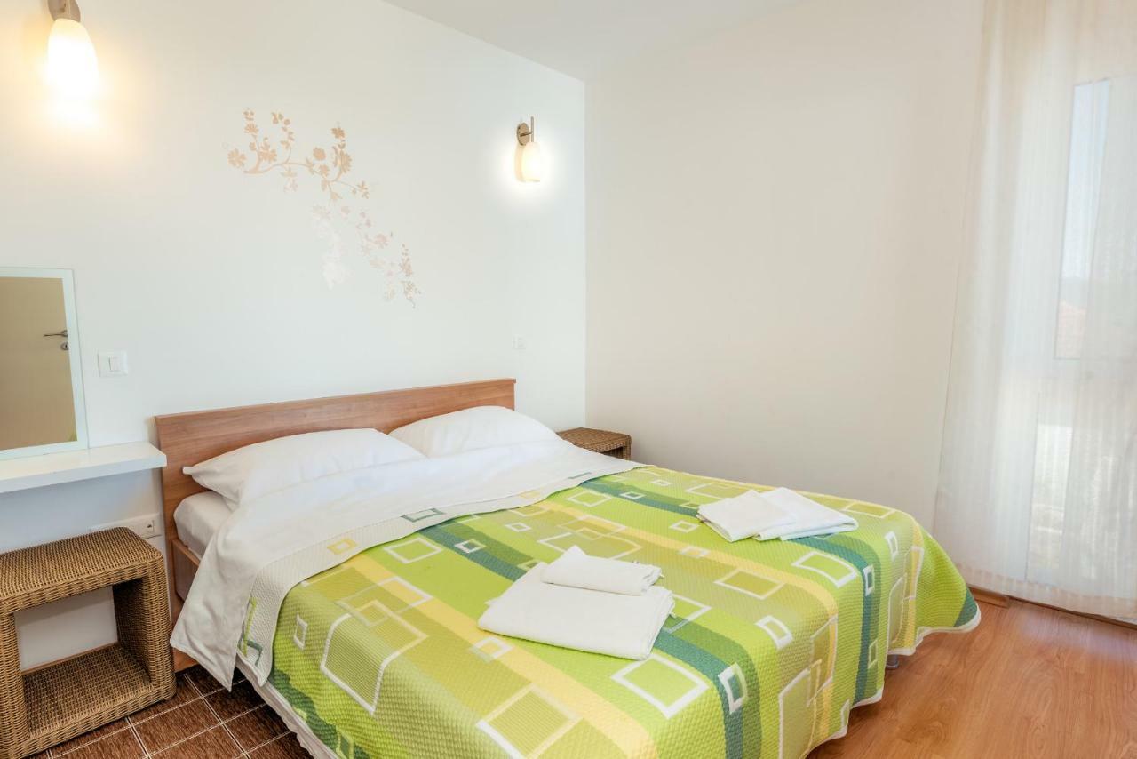 Apartmani Gelo 克勒克 外观 照片
